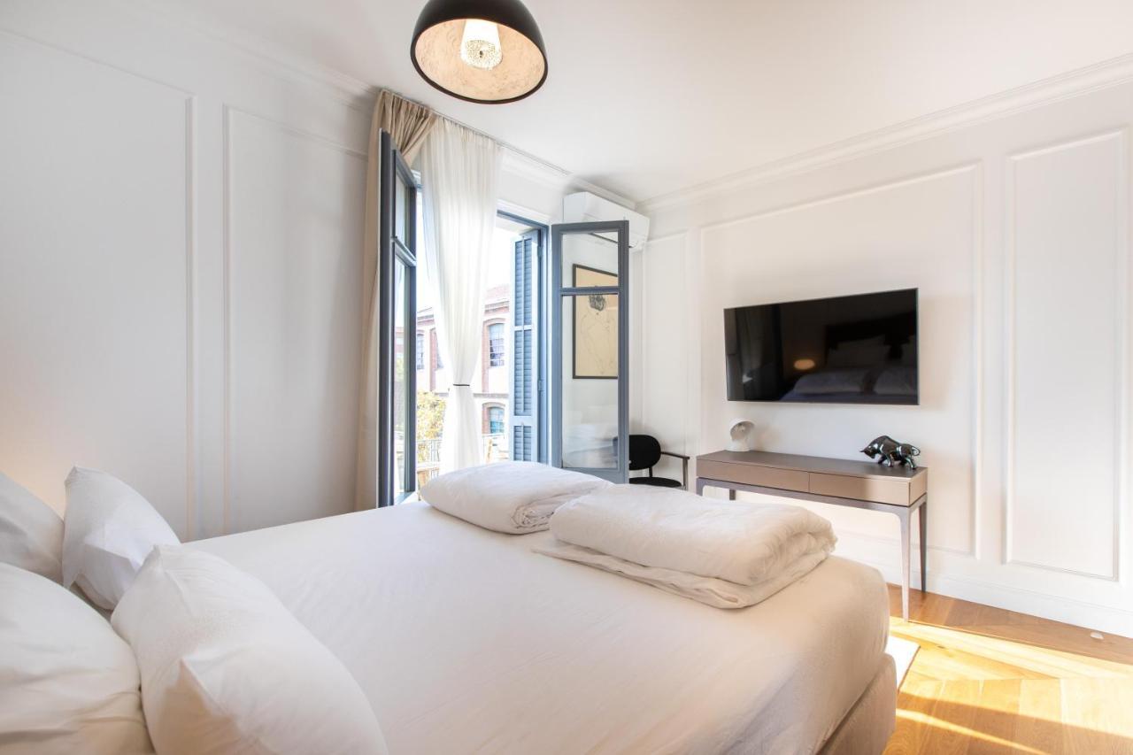 Majestic 4Br/4Bath Apartment In Sagrada Familia Area Барселона Экстерьер фото