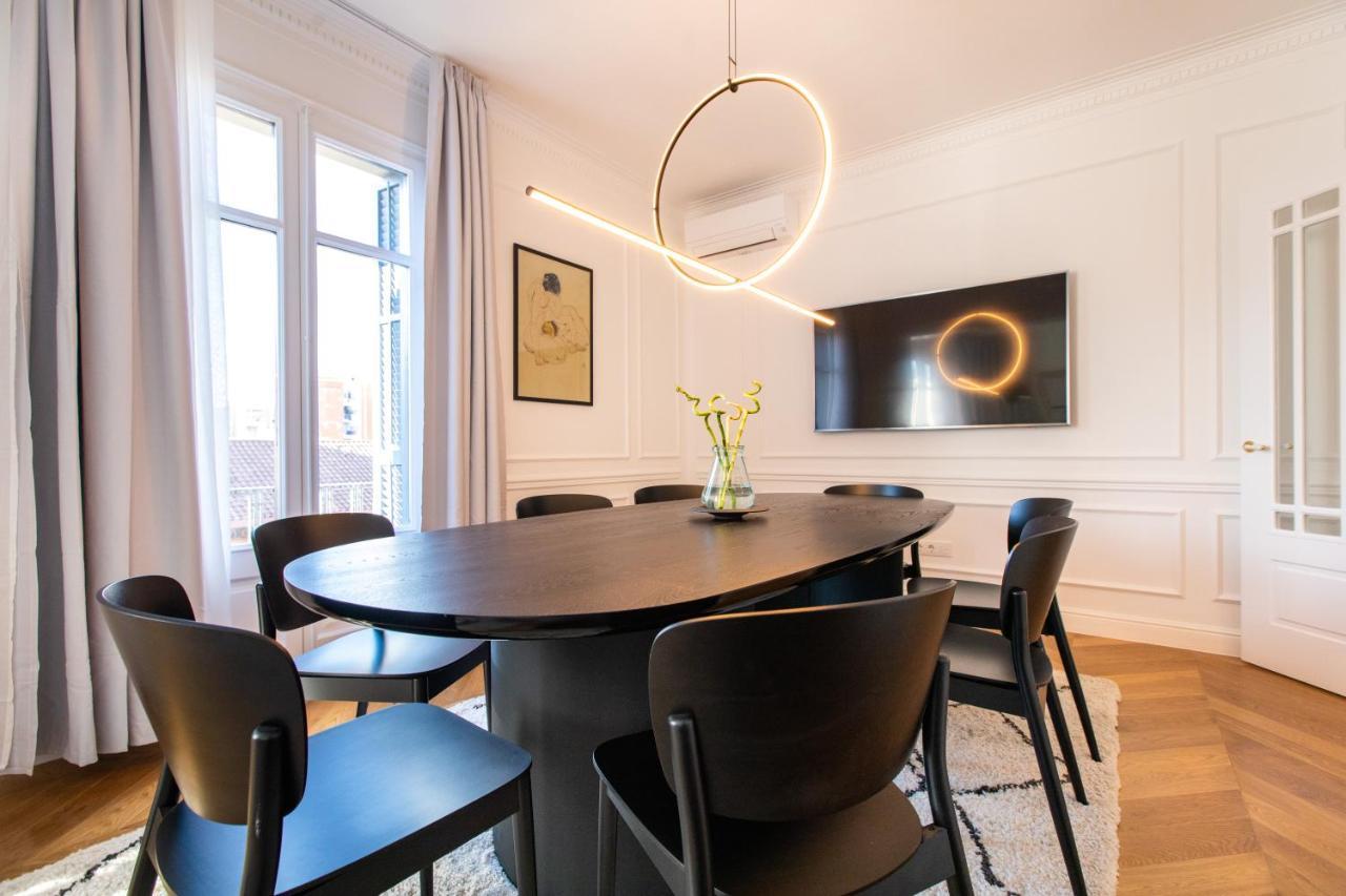 Majestic 4Br/4Bath Apartment In Sagrada Familia Area Барселона Экстерьер фото