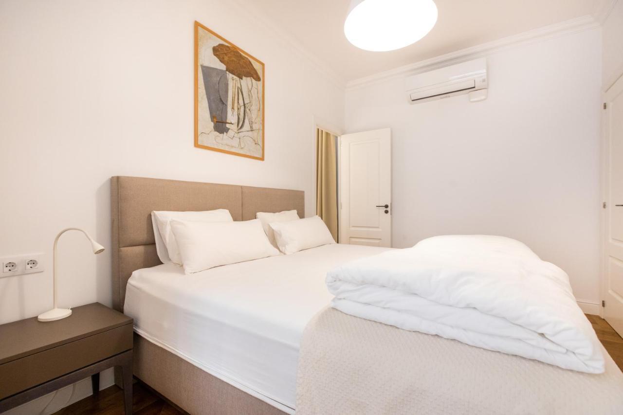 Majestic 4Br/4Bath Apartment In Sagrada Familia Area Барселона Экстерьер фото